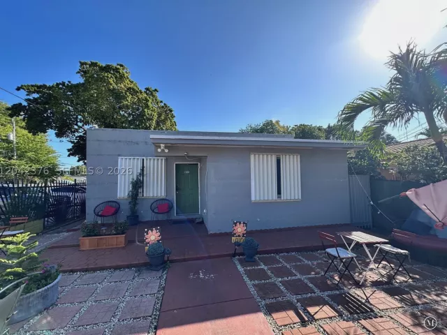 7-bedroom home for sale in Miami - 2737 NW 13th Ave - MondialRealty