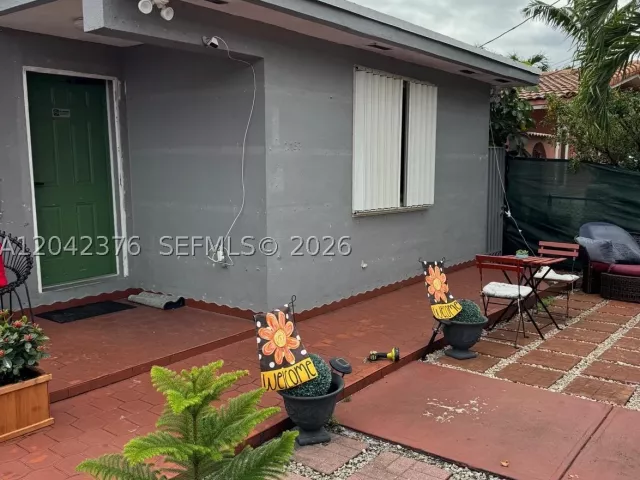 7-bedroom home for sale in Miami - 2737 NW 13th Ave - MondialRealty