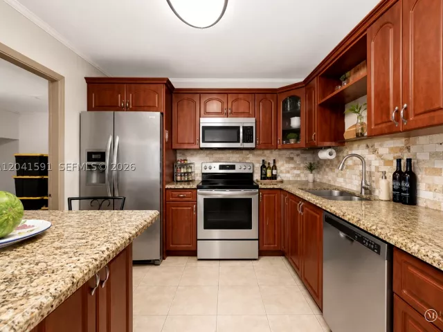3-bedroom home for sale in Miami - 13341 SW 114th Pl - MondialRealty