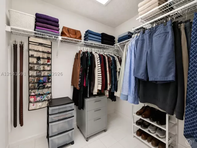 3-bedroom home for sale in Miami - 13341 SW 114th Pl - MondialRealty