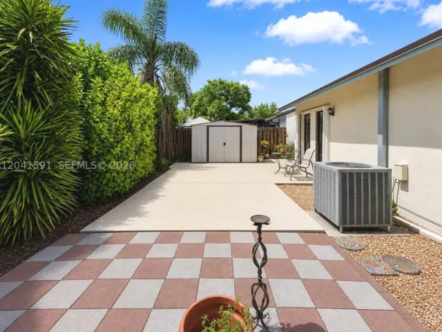 3-bedroom home for sale in Miami - 13341 SW 114th Pl - MondialRealty