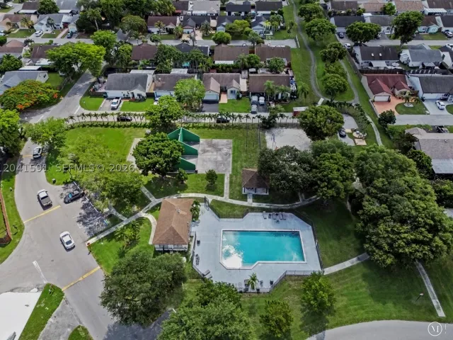 3-bedroom home for sale in Miami - 13341 SW 114th Pl - MondialRealty