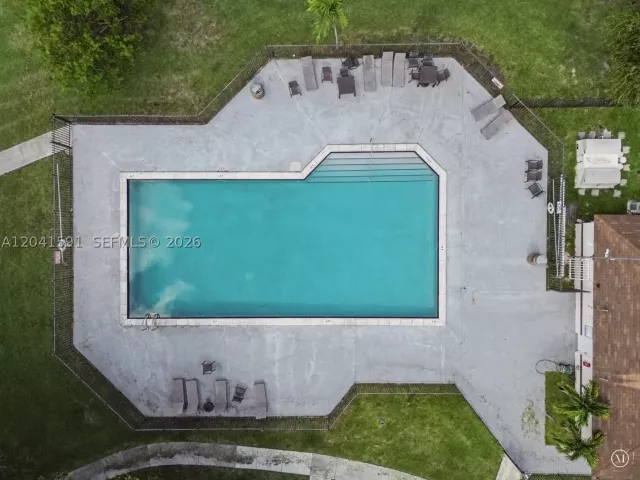 3-bedroom home for sale in Miami - 13341 SW 114th Pl - MondialRealty
