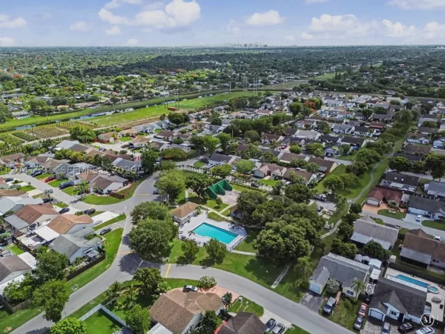 3-bedroom home for sale in Miami - 13341 SW 114th Pl - MondialRealty