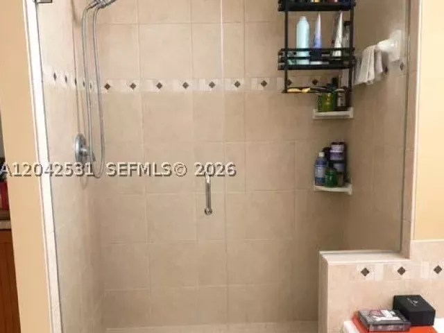 3-bedroom home for sale in West Palm Beach - 4351 Leicester Ct - MondialRealty