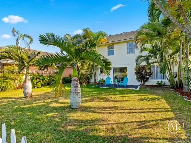 3-bedroom home for sale in West Palm Beach - 4351 Leicester Ct - MondialRealty