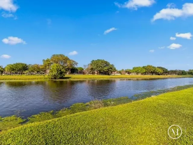 3-bedroom home for sale in West Palm Beach - 4351 Leicester Ct - MondialRealty