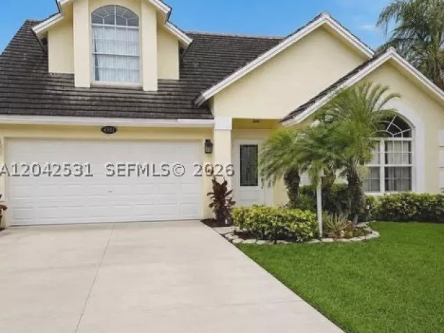 3-bedroom home for sale in West Palm Beach - 4351 Leicester Ct - MondialRealty