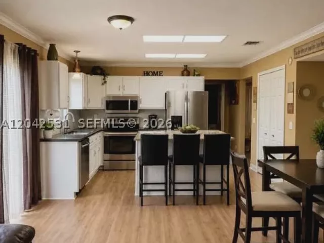 3-bedroom home for sale in West Palm Beach - 4351 Leicester Ct - MondialRealty