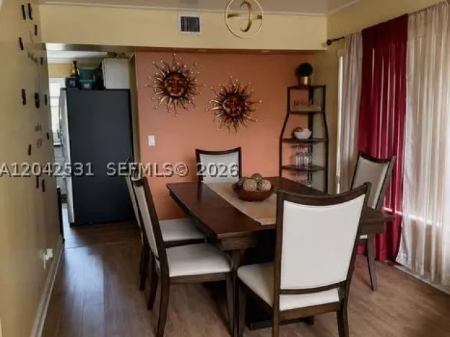 3-bedroom home for sale in West Palm Beach - 4351 Leicester Ct - MondialRealty