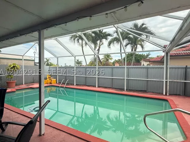 4-bedroom home for sale in Miami - 17401 SW 144th Ct - MondialRealty