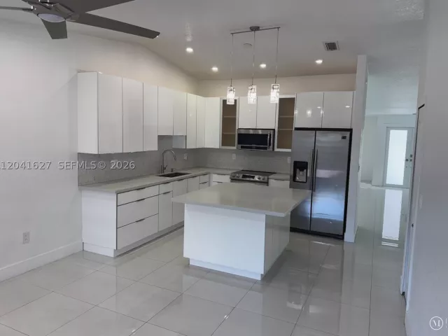4-bedroom home for sale in Miami - 2401 SW 143rd Ct - MondialRealty