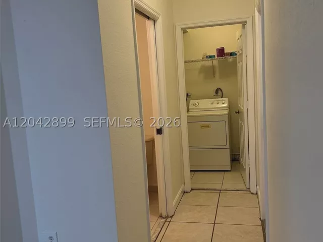 4-bedroom home for rent in Doral - 10861 NW 85th Ter - MondialRealty