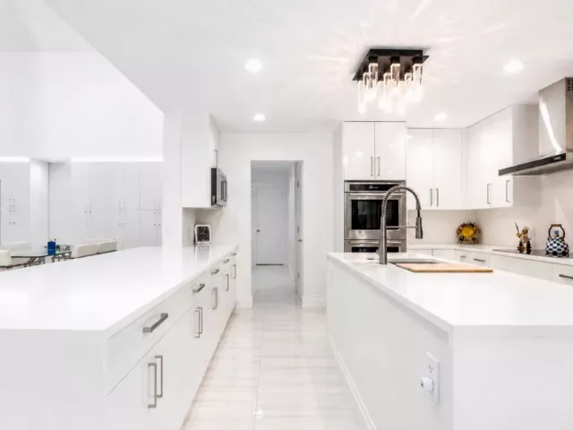 4-bedroom home for sale in Boca Raton - 501 Sandpiper Way - MondialRealty