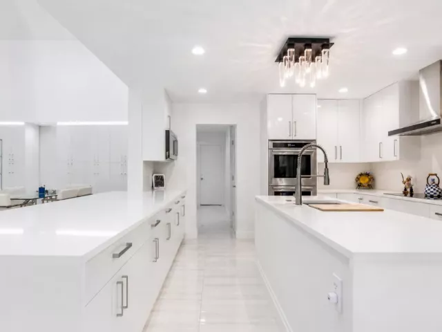 4-bedroom home for sale in Boca Raton - 501 Sandpiper Way - MondialRealty