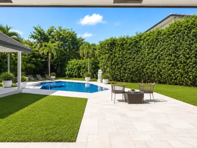 4-bedroom home for sale in Boca Raton - 501 Sandpiper Way - MondialRealty