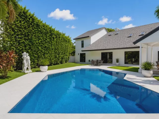 4-bedroom home for sale in Boca Raton - 501 Sandpiper Way - MondialRealty
