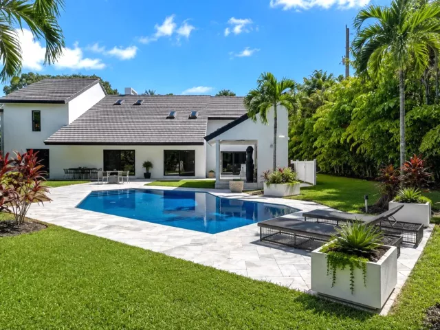 4-bedroom home for sale in Boca Raton - 501 Sandpiper Way - MondialRealty