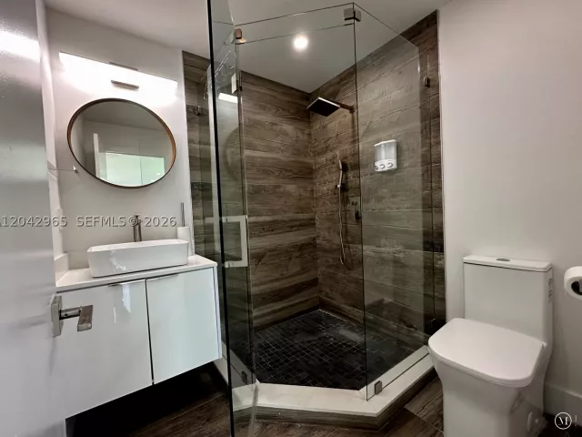 4-bedroom home for rent in Miami - 10010 SW 162nd St - MondialRealty