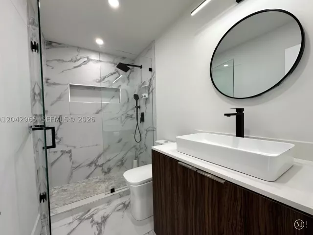 4-bedroom home for rent in Miami - 10010 SW 162nd St - MondialRealty