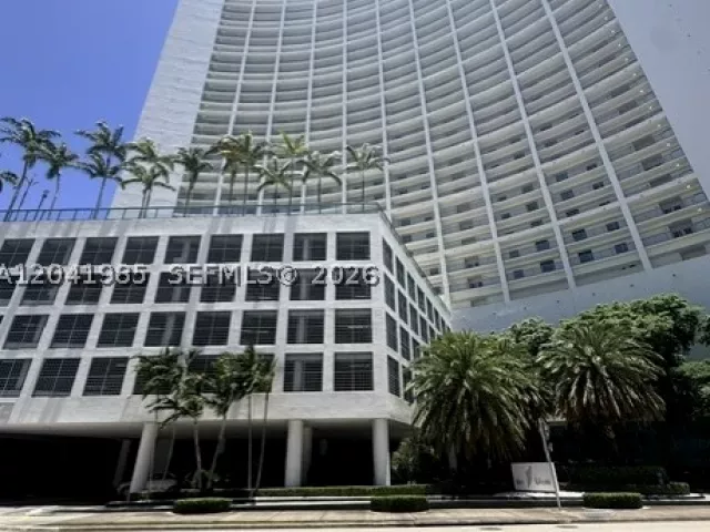 2-bedroom condo for rent in Miami - 601 NE 36th St 803 - MondialRealty