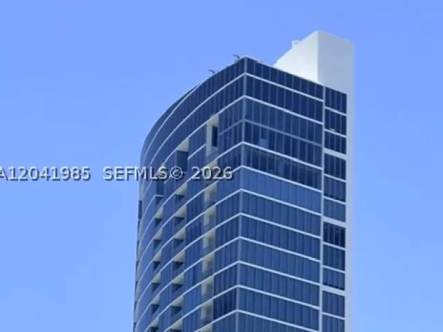 2-bedroom condo for rent in Miami - 601 NE 36th St 803 - MondialRealty