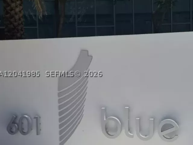 2-bedroom condo for rent in Miami - 601 NE 36th St 803 - MondialRealty