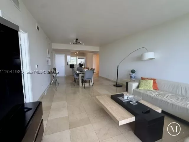 2-bedroom condo for rent in Miami - 601 NE 36th St 803 - MondialRealty