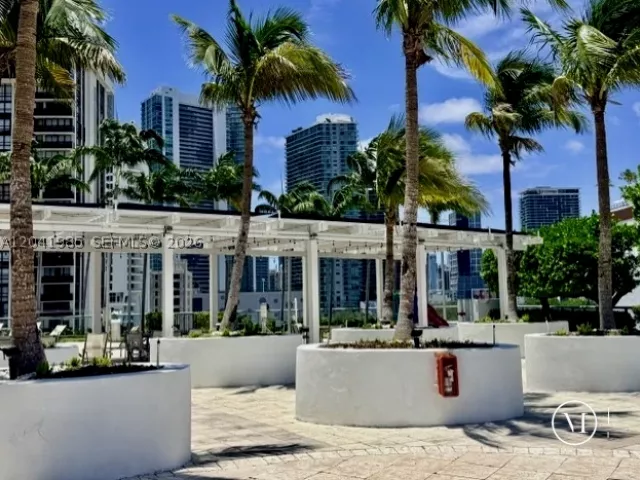 2-bedroom condo for rent in Miami - 601 NE 36th St 803 - MondialRealty