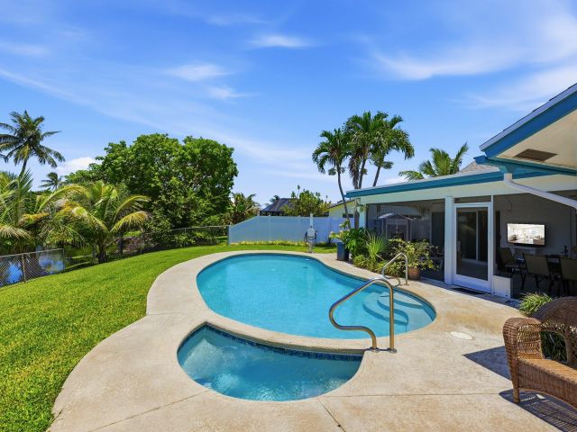 3-bedroom home for sale in Deerfield Beach - 1401 SW 28th Terrace - MondialRealty