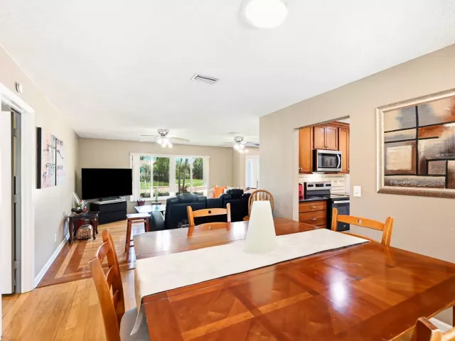 3-bedroom home for sale in Deerfield Beach - 1401 SW 28th Terrace - MondialRealty
