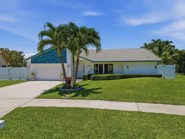 3-bedroom home for sale in Deerfield Beach - 1401 SW 28th Terrace - MondialRealty