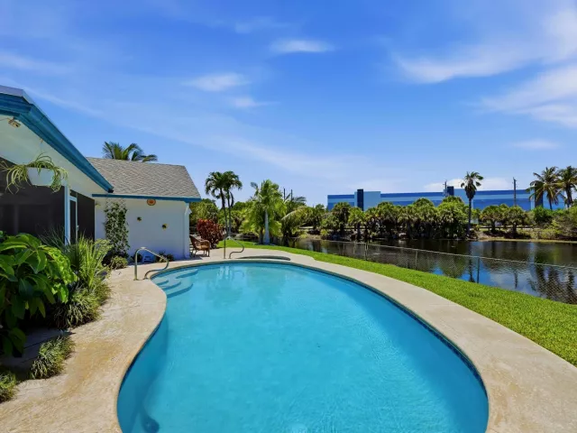 3-bedroom home for sale in Deerfield Beach - 1401 SW 28th Terrace - MondialRealty