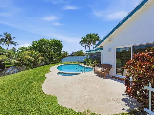 3-bedroom home for sale in Deerfield Beach - 1401 SW 28th Terrace - MondialRealty