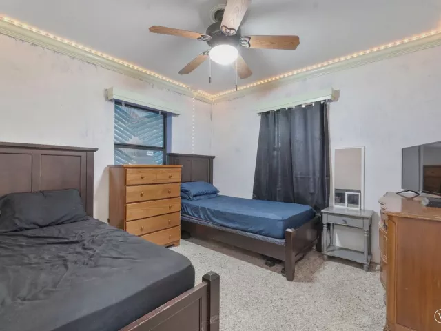 2-bedroom home for sale in Fort Lauderdale - 1326 SW 23rd Avenue - MondialRealty