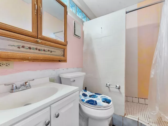 2-bedroom home for sale in Fort Lauderdale - 1326 SW 23rd Avenue - MondialRealty