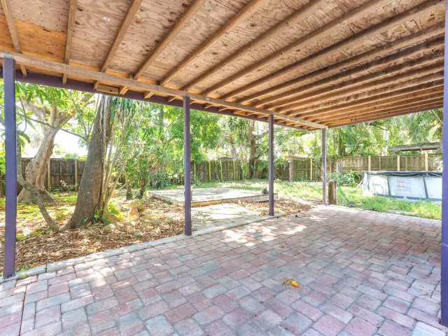 2-bedroom home for sale in Fort Lauderdale - 1326 SW 23rd Avenue - MondialRealty