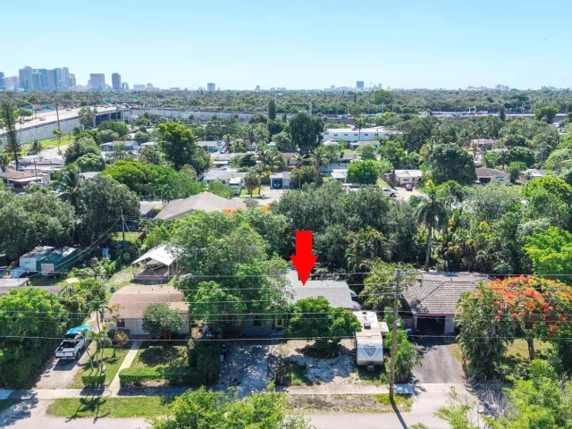 2-bedroom home for sale in Fort Lauderdale - 1326 SW 23rd Avenue - MondialRealty