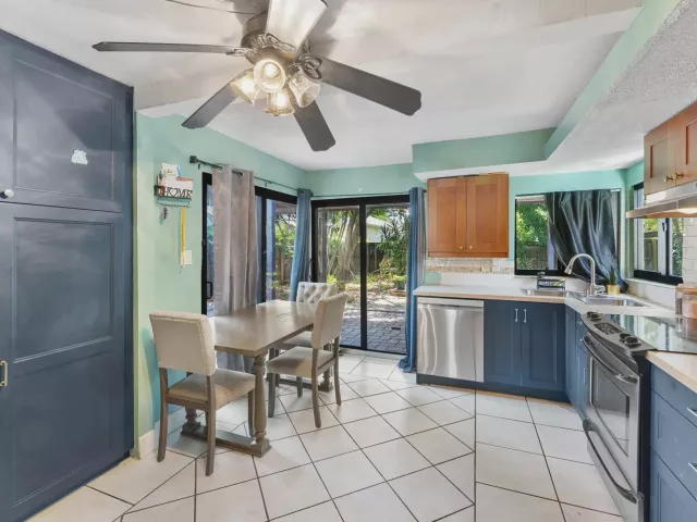 2-bedroom home for sale in Fort Lauderdale - 1326 SW 23rd Avenue - MondialRealty