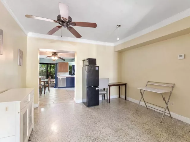 2-bedroom home for sale in Fort Lauderdale - 1326 SW 23rd Avenue - MondialRealty