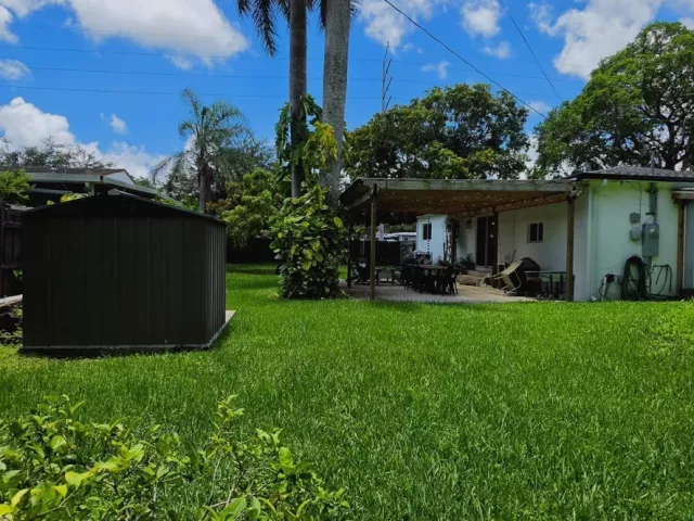 3-bedroom home for sale in Miami - 13501 NE Miami Ct - MondialRealty