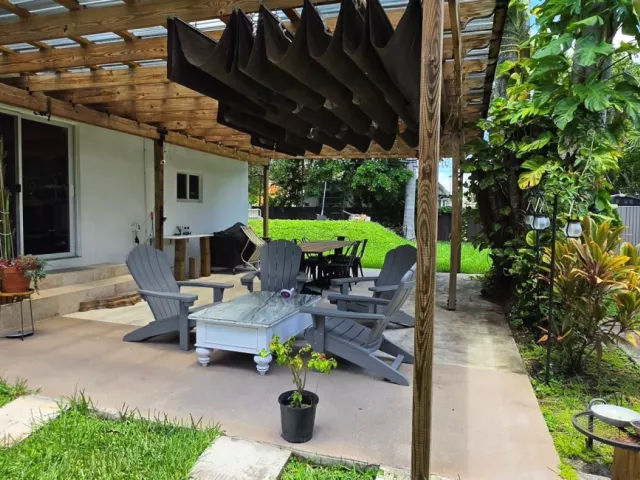 3-bedroom home for sale in Miami - 13501 NE Miami Ct - MondialRealty