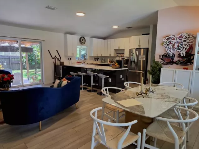 3-bedroom home for sale in Miami - 13501 NE Miami Ct - MondialRealty