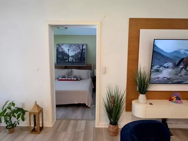 3-bedroom home for sale in Miami - 13501 NE Miami Ct - MondialRealty