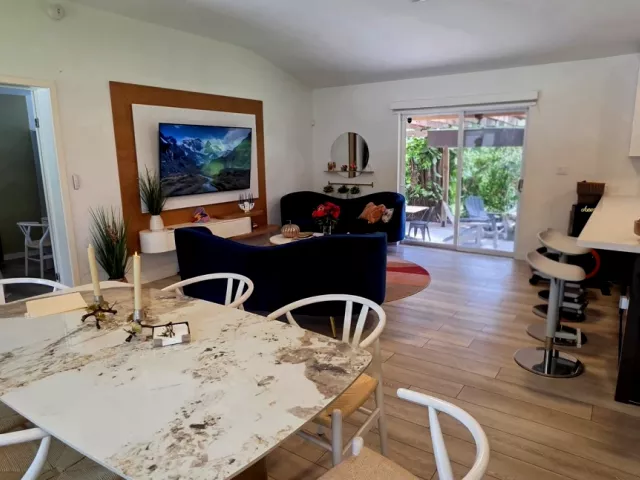 3-bedroom home for sale in Miami - 13501 NE Miami Ct - MondialRealty