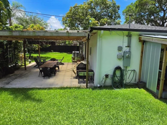 3-bedroom home for sale in Miami - 13501 NE Miami Ct - MondialRealty
