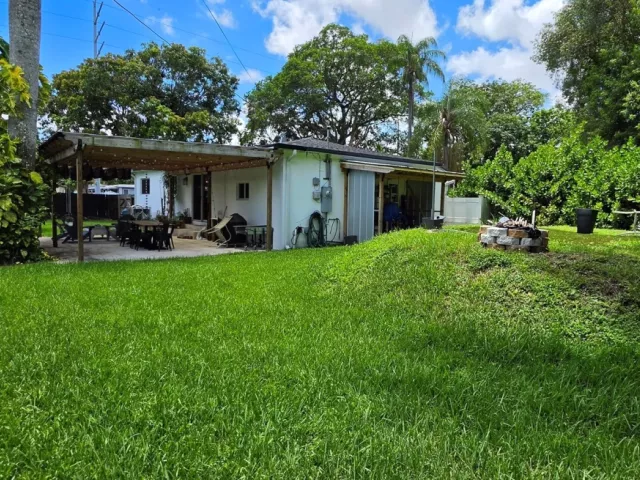 3-bedroom home for sale in Miami - 13501 NE Miami Ct - MondialRealty