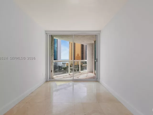 2-bedroom condo for rent in Sunny Isles Beach - 16400 Collins Ave 942 - MondialRealty