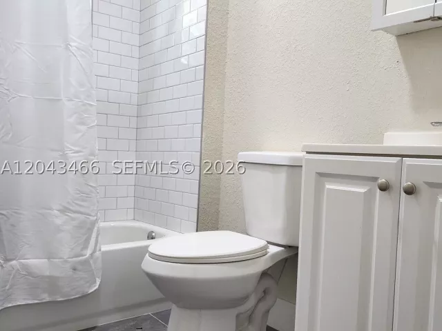3-bedroom home for rent in Miami - 103 NW 35th St - MondialRealty