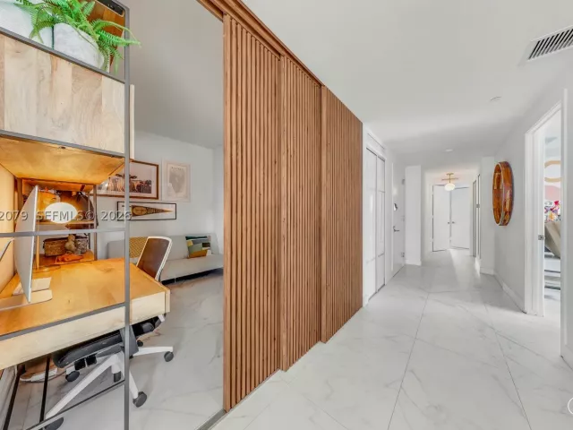 2-bedroom condo for sale in Miami - 460 NE 28th St 701 - MondialRealty